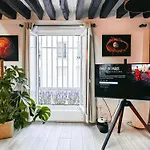 Rustic Charm&Dreamhome 40M2 In The Heart Of Paris, Near Pompidou And Notre-Dame, Subway 4,8,9 Honeymoon Favourite